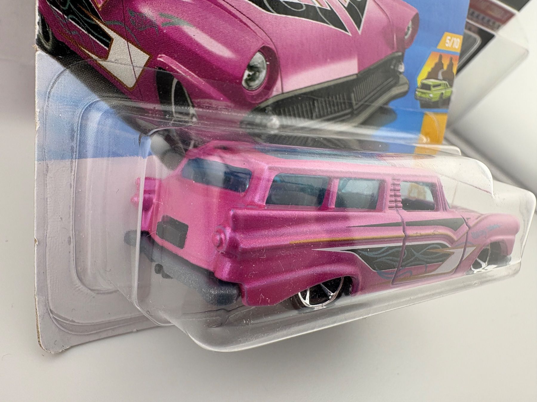 Hot Wheels Modellini d'auto: Hot Wheels 8 Crate Wagons - 2026 - 133/250 – Nuovo e nell'imballaggio originale da Flawil venduto da HeisseReifen 3