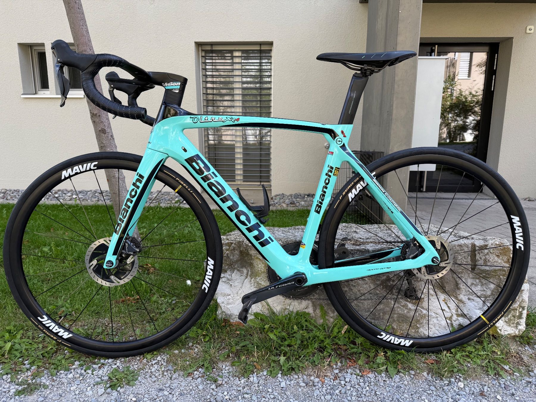 Bianchi Biciclette: Bianchi Oltre XR4 Disc Di2 – Usato da Stadel venduto da ale2979 1