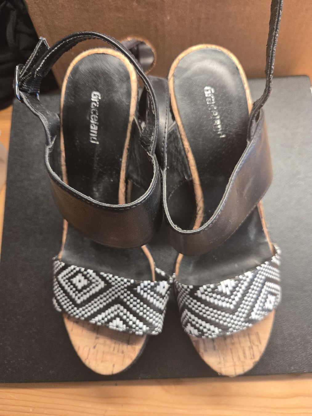 Graceland Damenschuhe: Sandalen Grösse 37 – Gebraucht aus St. Gallen von dan_w62f