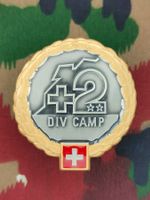 Béretemblem Felddivision 2 Goldkranz, Variante 2, neu