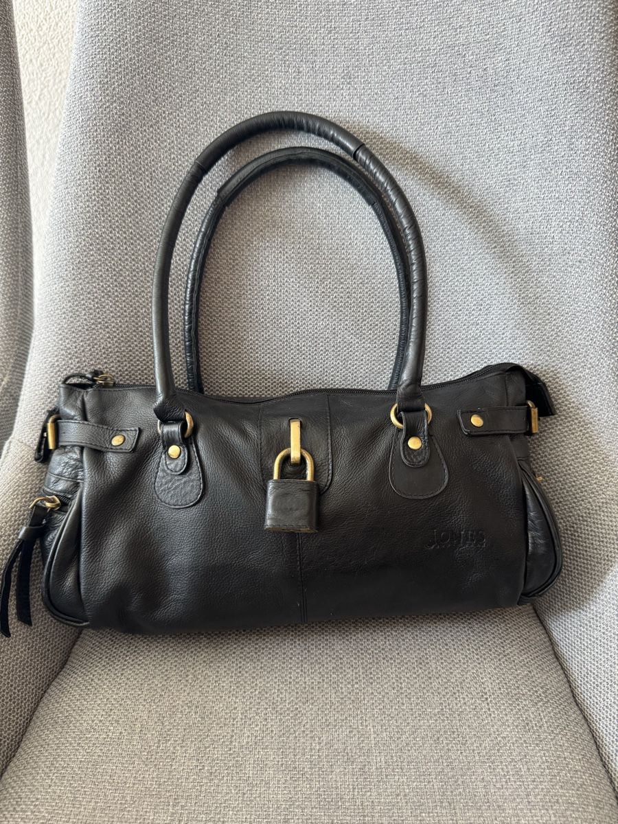 Sacs femmes: Y2K Ledertasche Jones Bootmaker  – D'occasion à Balsthal par Narulya