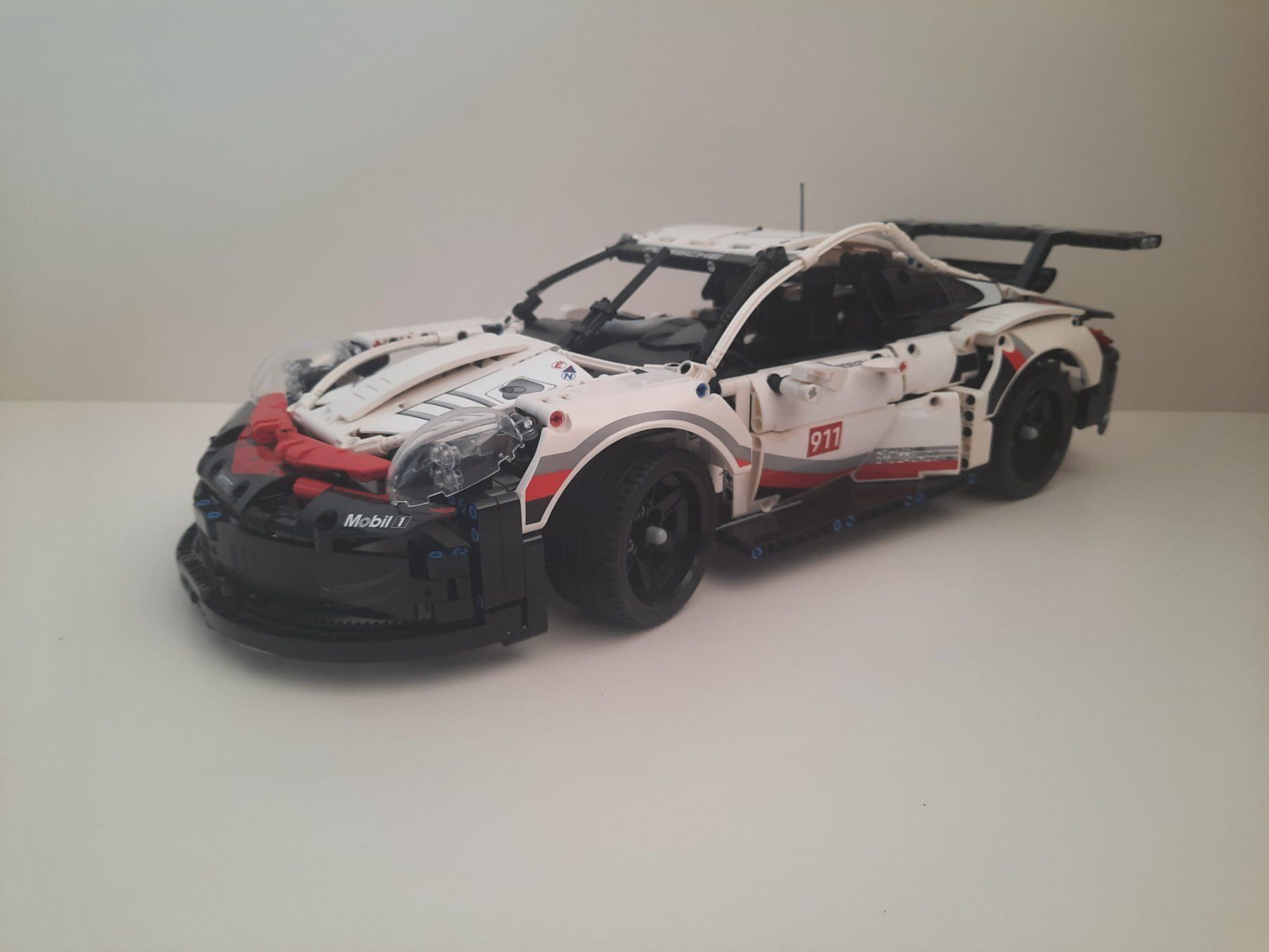 Lego Spielzeuge: LEGO Technik 42096 - Porsche 911 RSR – Gebraucht aus Bassersdorf von Serayy