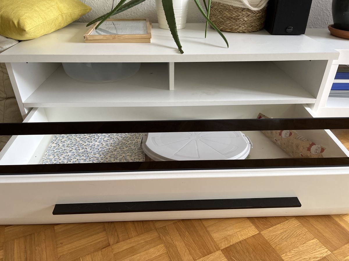 Scaffali: Moderne Wohnwand weiss – Usato da Zürich venduto da ann_g2tw 3