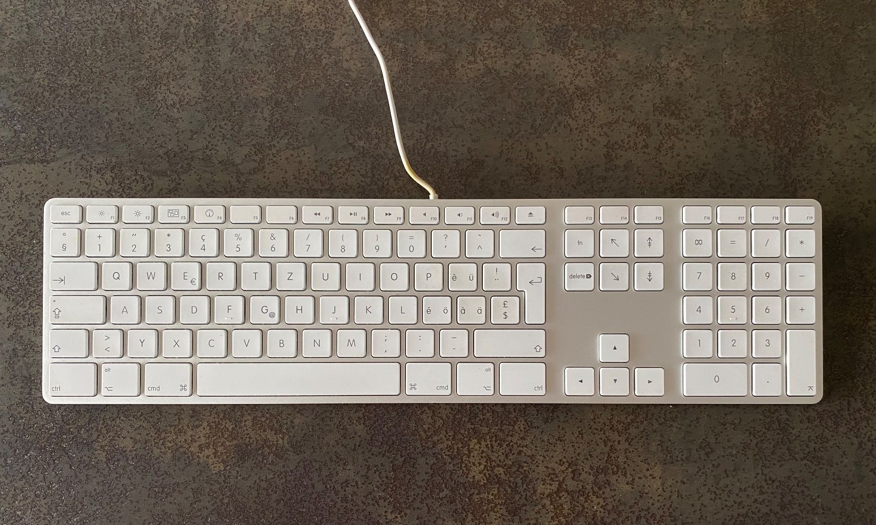 Apple Tastiere: Apple Magic Keyboard mit Zifferblock | USB Anschluss – Usato da Herrenschwanden venduto da Oli1977 1