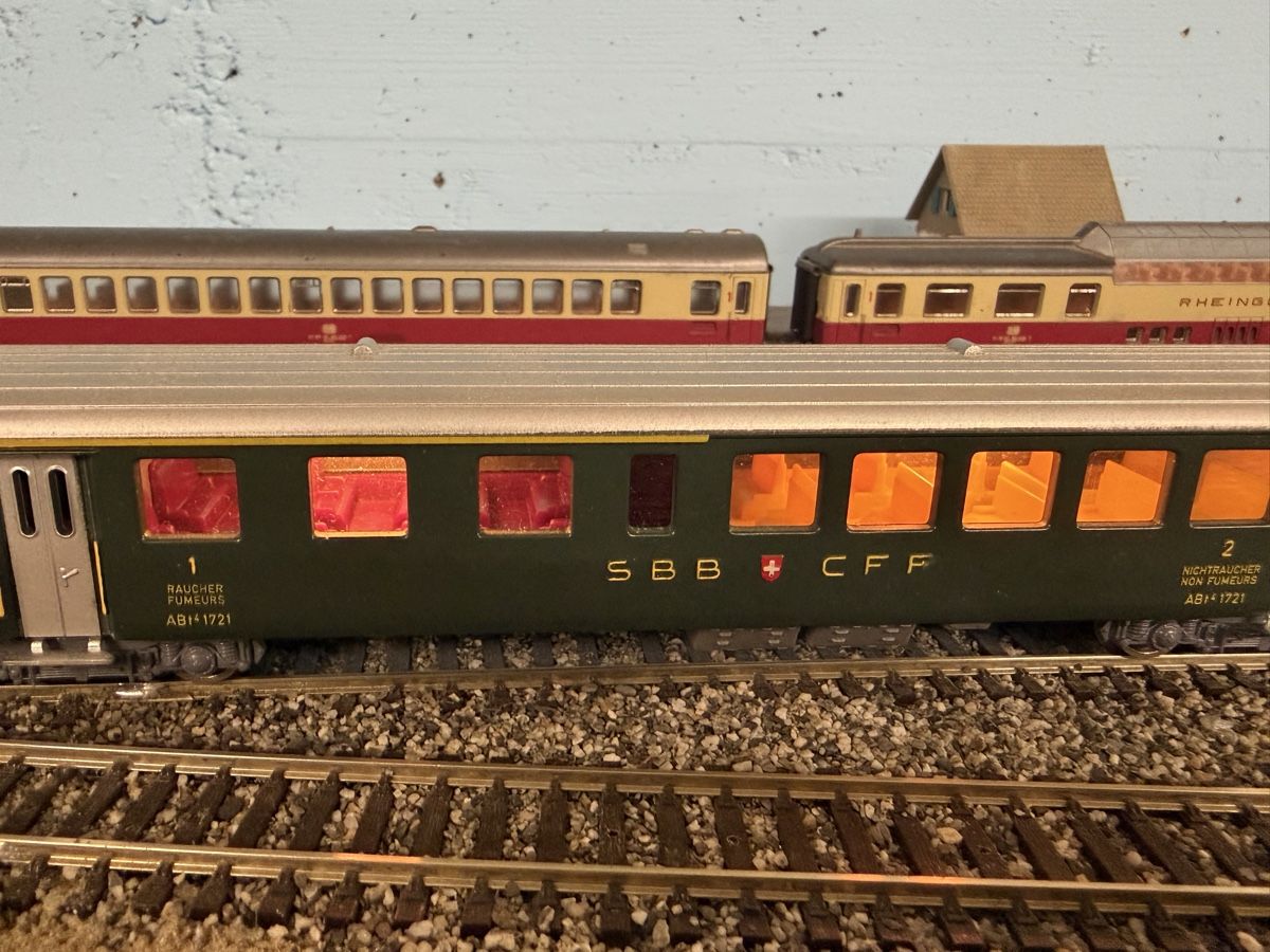 SBB/CFF/FFS Modelleisenbahnen: 3 voitures/Bt SBB CFF FFS – Gebraucht aus Rochefort von ise_c7lc 1