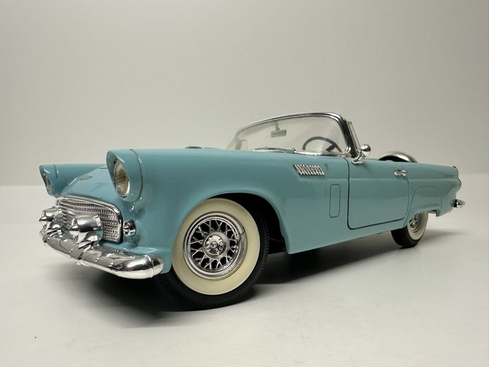1956 Ford Thunderbird 1:18, Revell (Gebraucht) in Zofingen für CHF