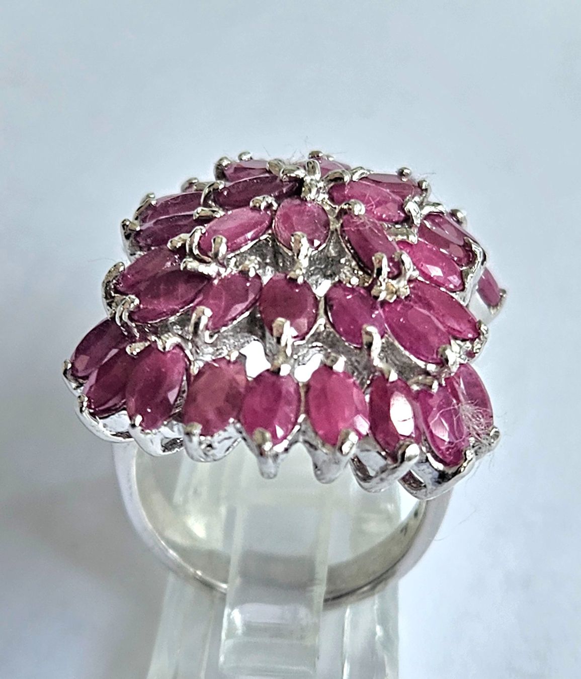 Anelli: Ring Silber mit vielen roten Rubinen, Ringgroesse 56 – Nuovo (secondo la descrizione) da Zürich venduto da benedikt12 6
