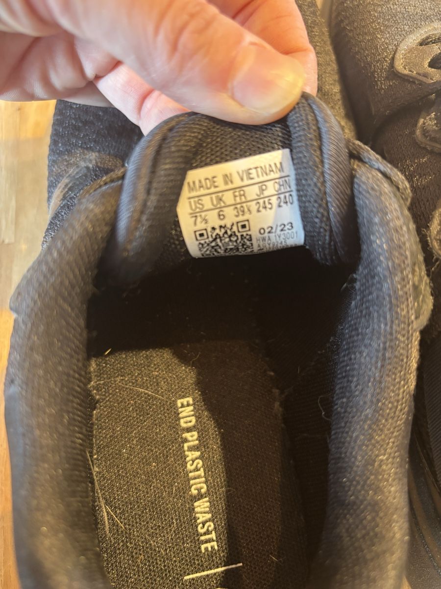 Adidas Scarpe da donna: Schwarze Adidas Cloudfoam Schuhe – Usato da Bubikon venduto da Kim1993 2