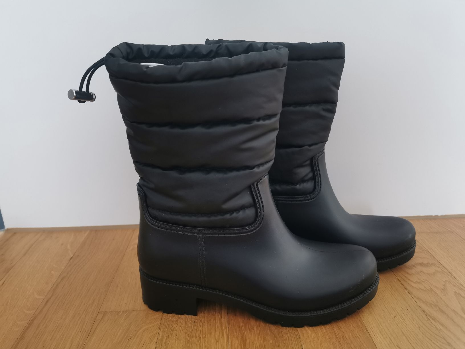 Dosenbach Scarpe da donna: Winterstiefel, Gr. 39, Schwarz – Usato da Glattbrugg venduto da riseca 1