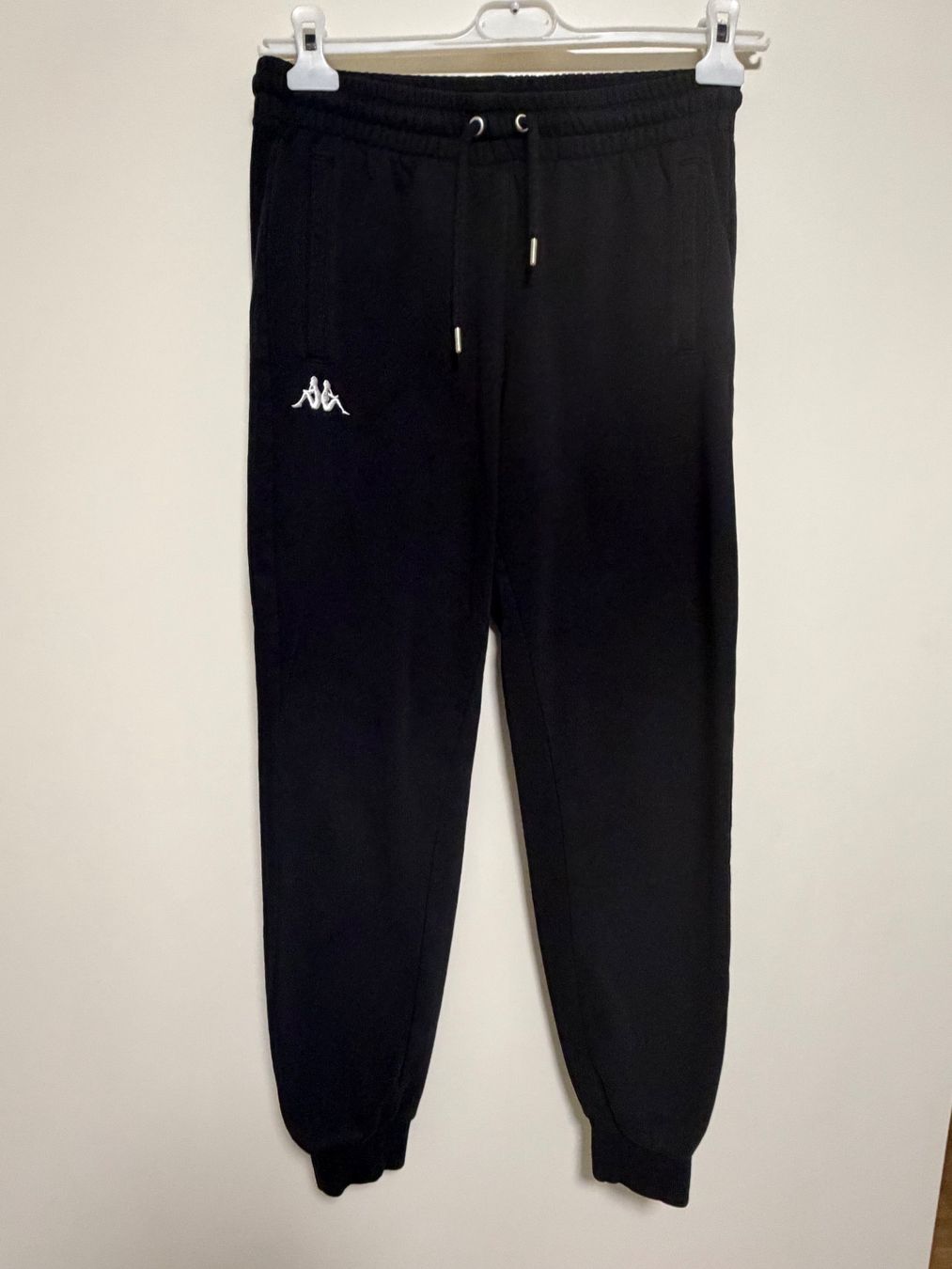Kappa Pantaloni: Kappa Sporthose Gr S – Usato da Basel venduto da iulia_haul