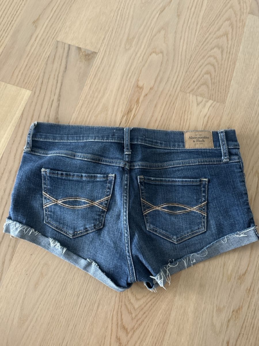 Abercrombie Hosen: Abercrombie & Fitch Shorts – Gebraucht aus Pfäffikon SZ von JasminS. 2