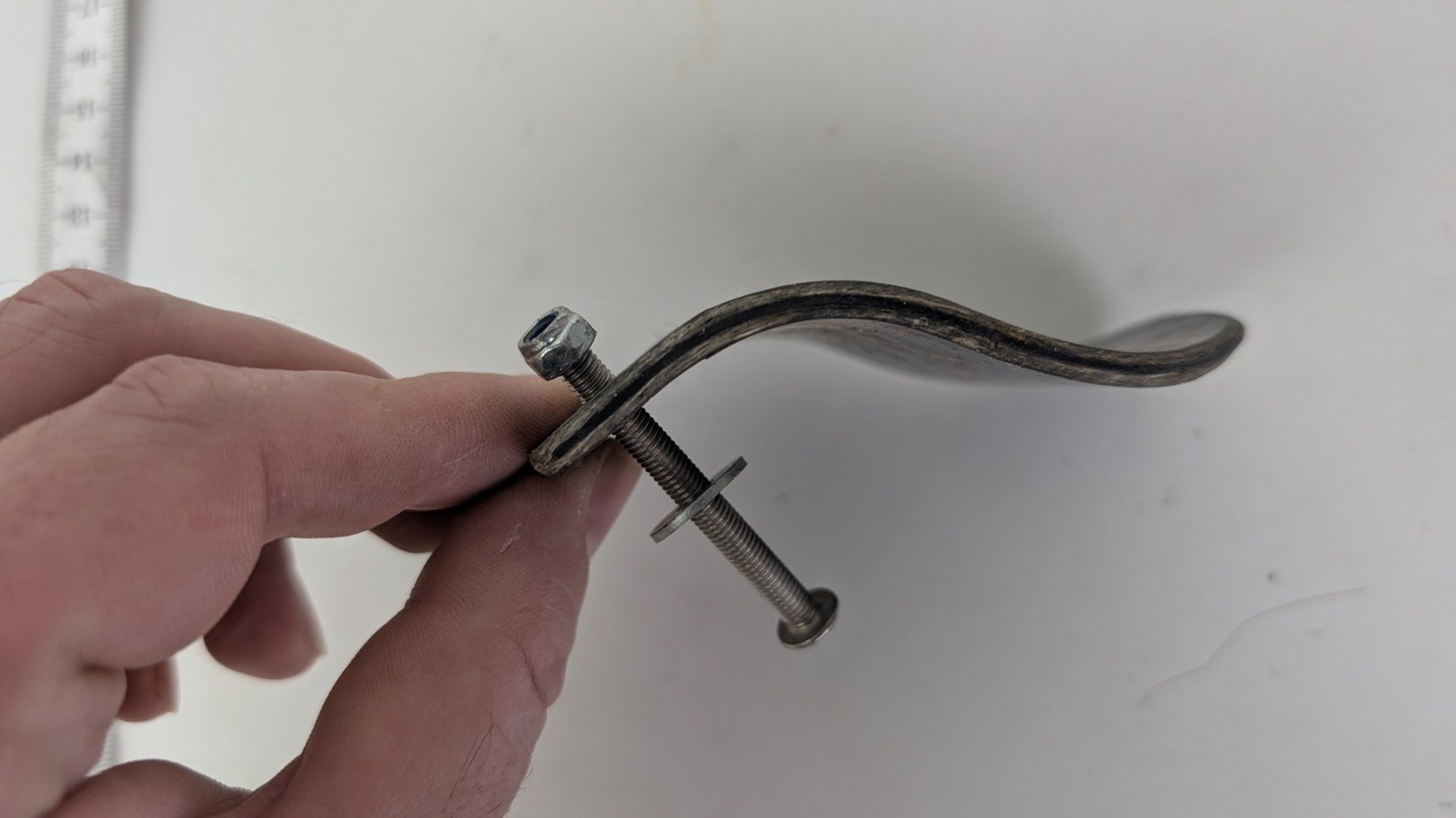 Skateboards: Fly By Hooks fürs Skateboard aus Carbon – Usato da Zürich venduto da axolottchen 5