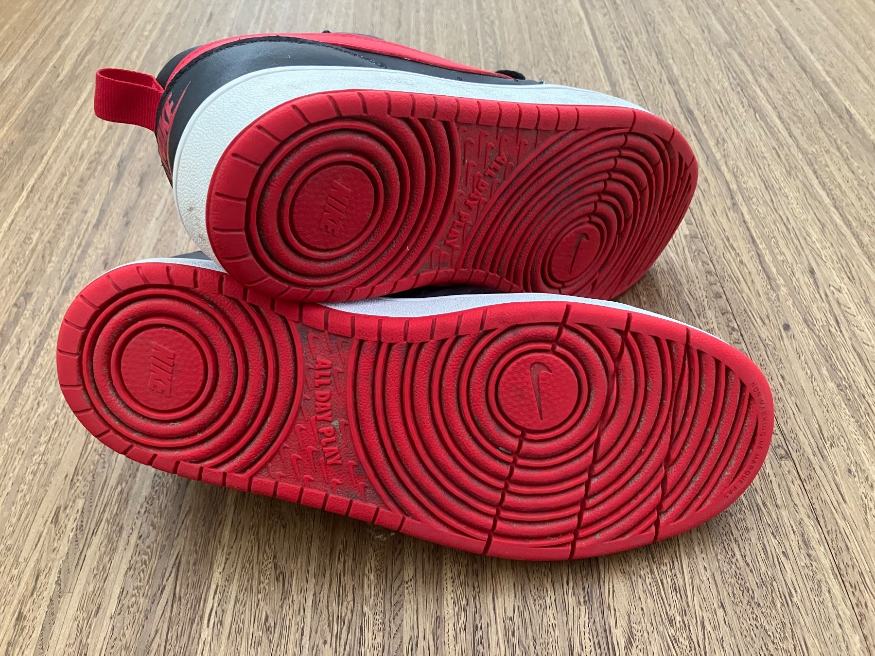 Nike Chaussures garçon: Nike Sneaker Gr. 39 – D'occasion à Ruggell par VegasGirl 2