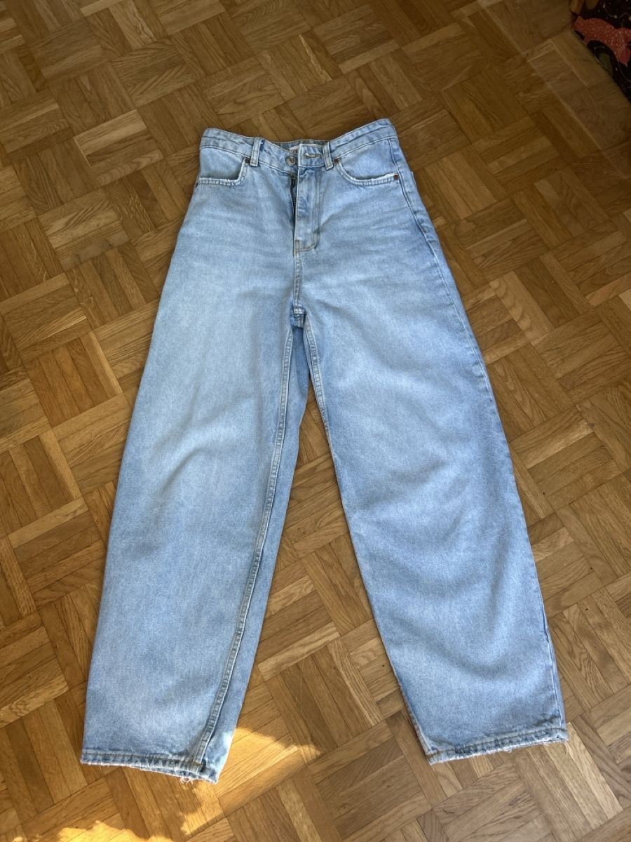 Zara Jeans: Jeans Zara – Usato da Colla venduto da ali_j8dj
