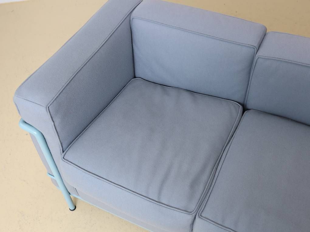Cassina Divani: Le Corbusier LC2 von Cassina, Stoff – Usato da Meinisberg venduto da atelier_TILIJA 6