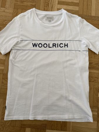 Cooles Sommer-Shirt Grösse 12J Dsquared2 & Woolrich & BOSS