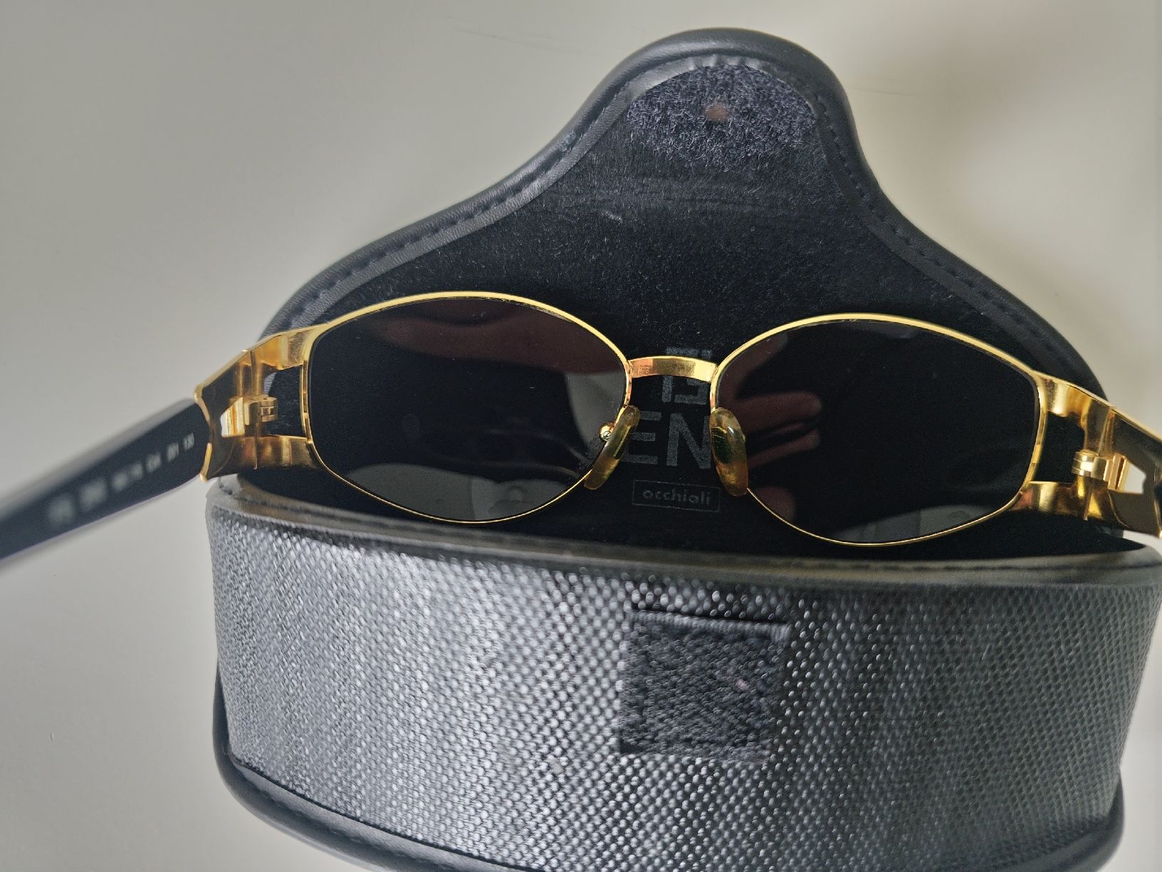 Fendi Occhiali & Lenti: FENDI Sonnenbrille ungetragen – Nuovo (secondo la descrizione) da Luzern venduto da TausendD 2
