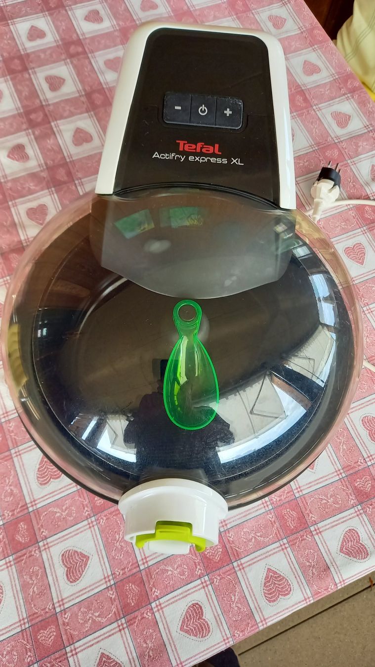 Tefal Elettrodomestici da cucina: Airfryer Tefal Actifry express XL – Usato da Lausen venduto da habrefre
