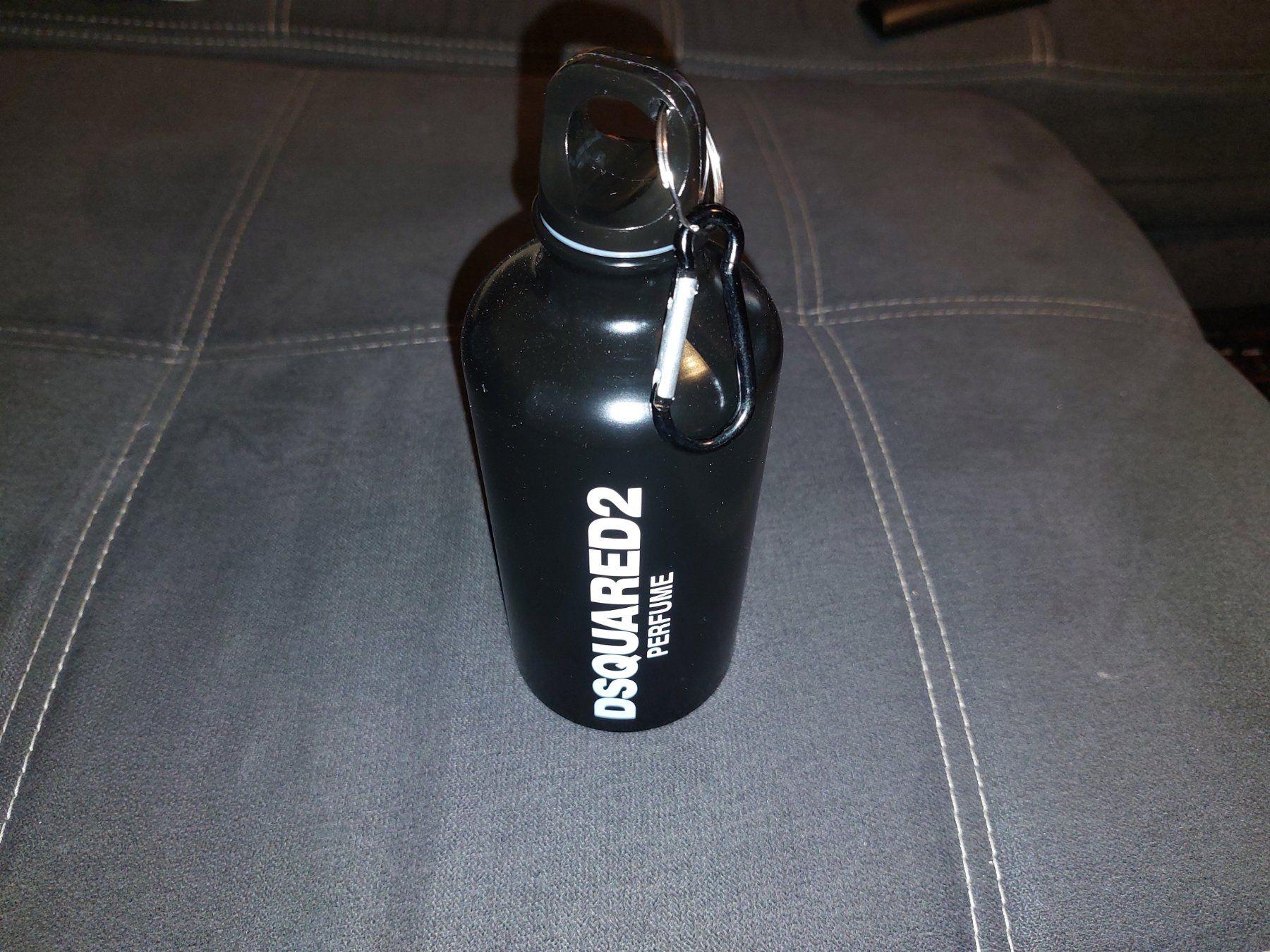 Borracce & Thermos: Dsquared2 Perfume Waterbottle – Nuovo (secondo la descrizione) da Schenkon venduto da 1996234