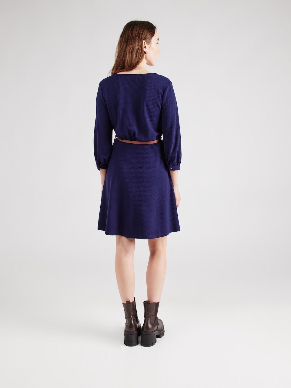 Vestiti: Kleid mit Gürtel dunkelblau, Grösse 38 – Usato da Fischbach LU venduto da bidu.x 4