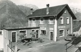 Sobrio   TI   -   Ristorante Ambrogini   -  VW-Auto  um 1964