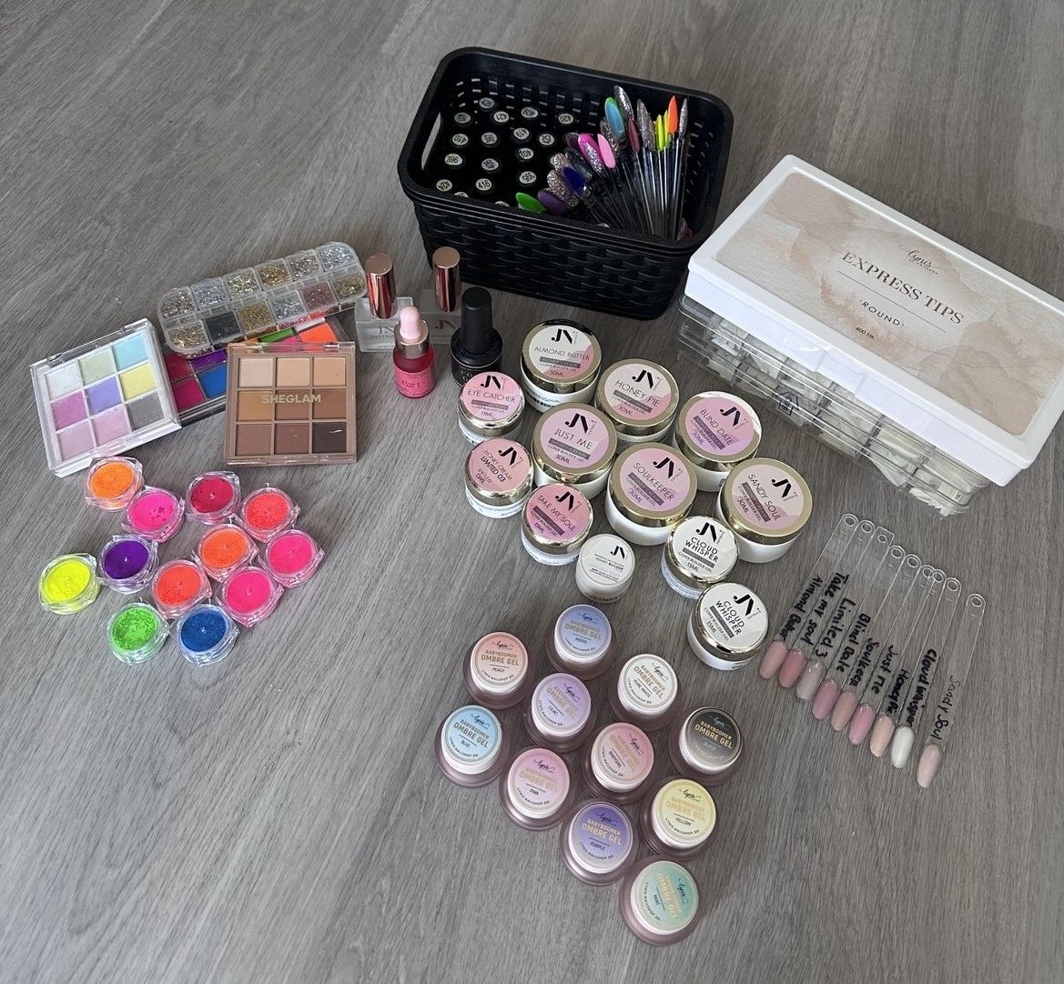 Künstliche Fingernägel: Nagelset – Gebraucht aus Selzach von laaaurrra