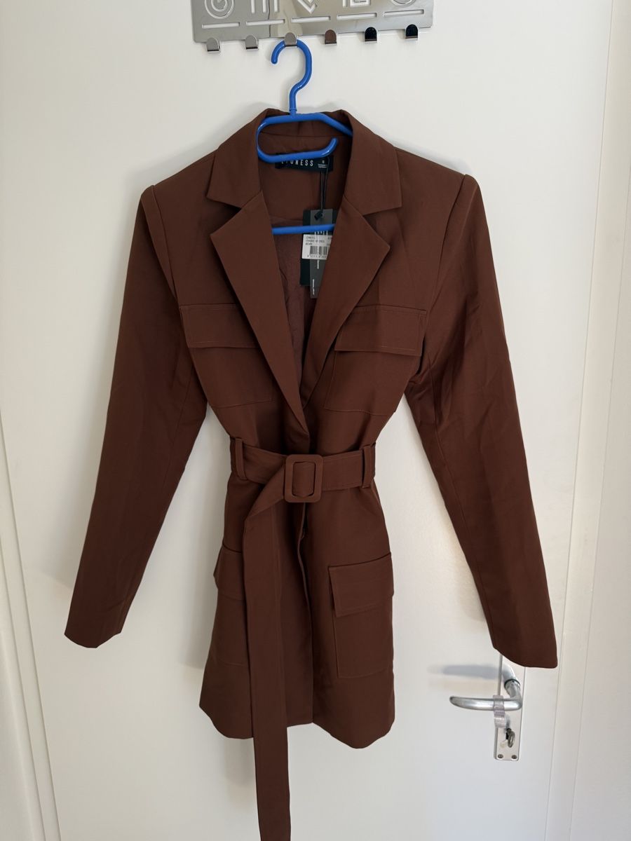 Cappotti: Blazer Lioness Australia Neu – Nuovo e nell'imballaggio originale da Luzern venduto da AlinaPa
