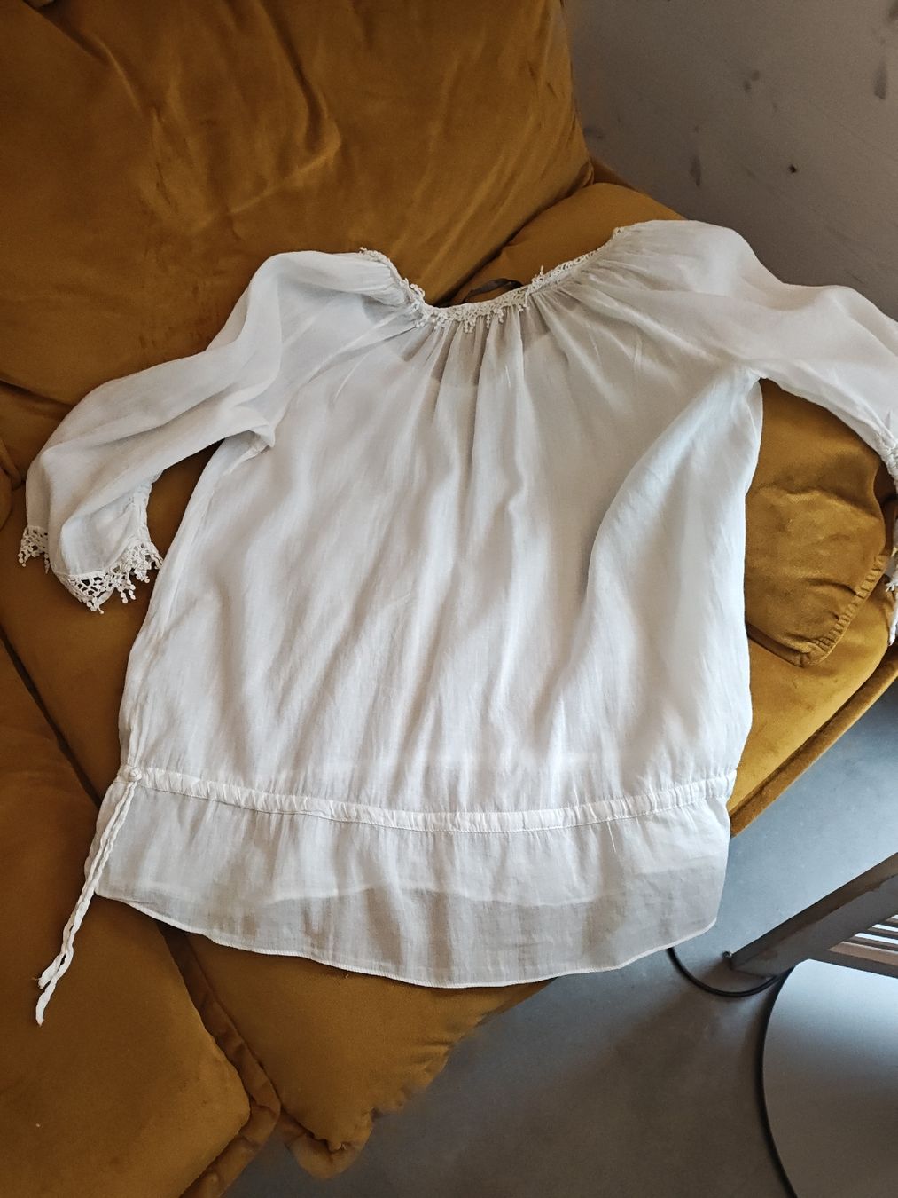 Zara Blusen: Zara Basic Bluse weiss mit Spitze Grösse L – Gebraucht aus Feldbach von Lizze 1