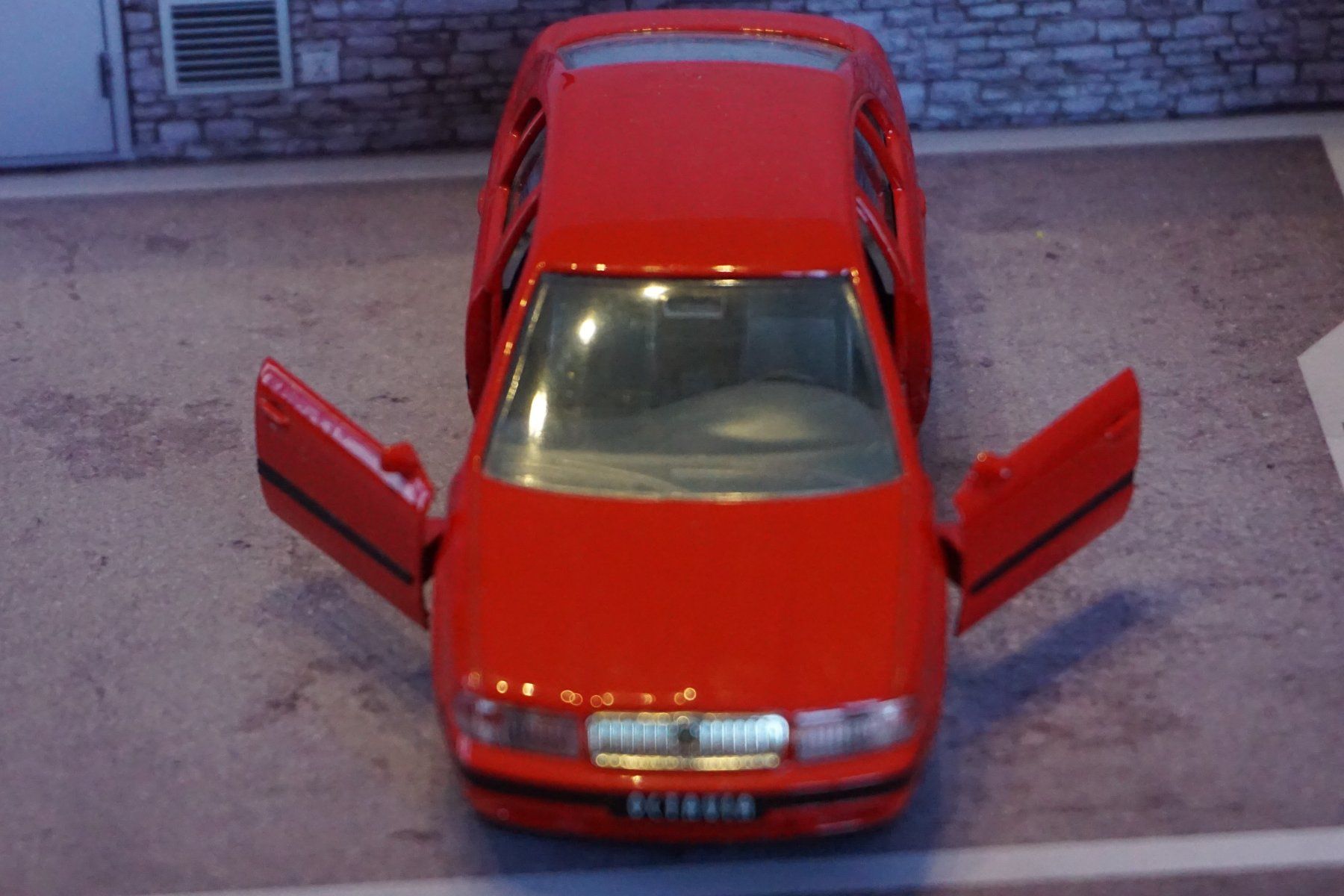 Skoda Modellini d'auto: Skoda Octavia 1:43 TOP !!!!!!!!!! – Usato da Reiden venduto da Doppeldecker69 4