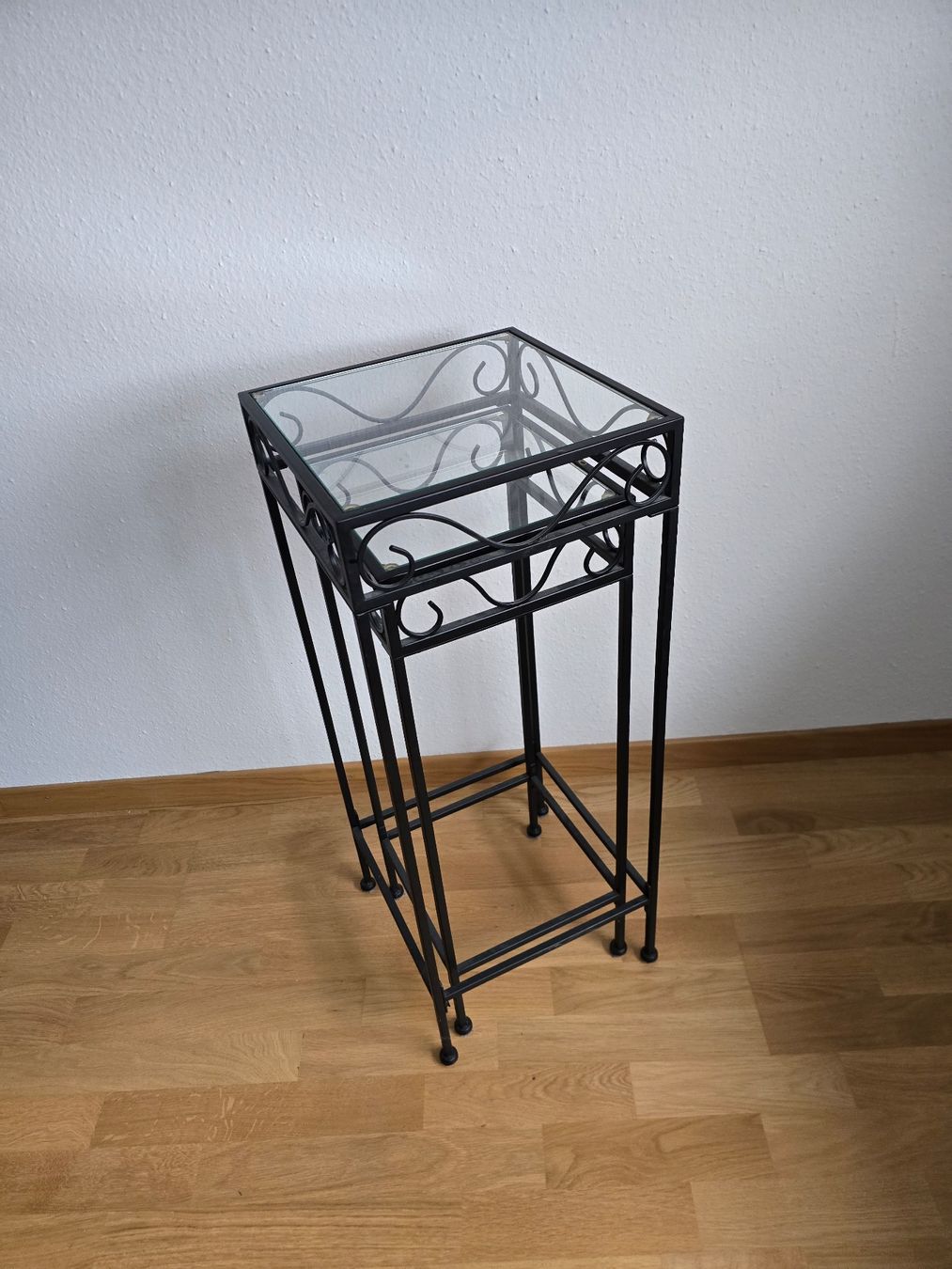 Altro per la casa: 2 Blumenständer aus Metall mit Glasplatte – Usato da Fischbach-Göslikon venduto da roger301272 2