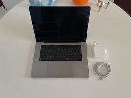 MacBook Pro 16" M1 Pro – Space Gray (Late 2021)