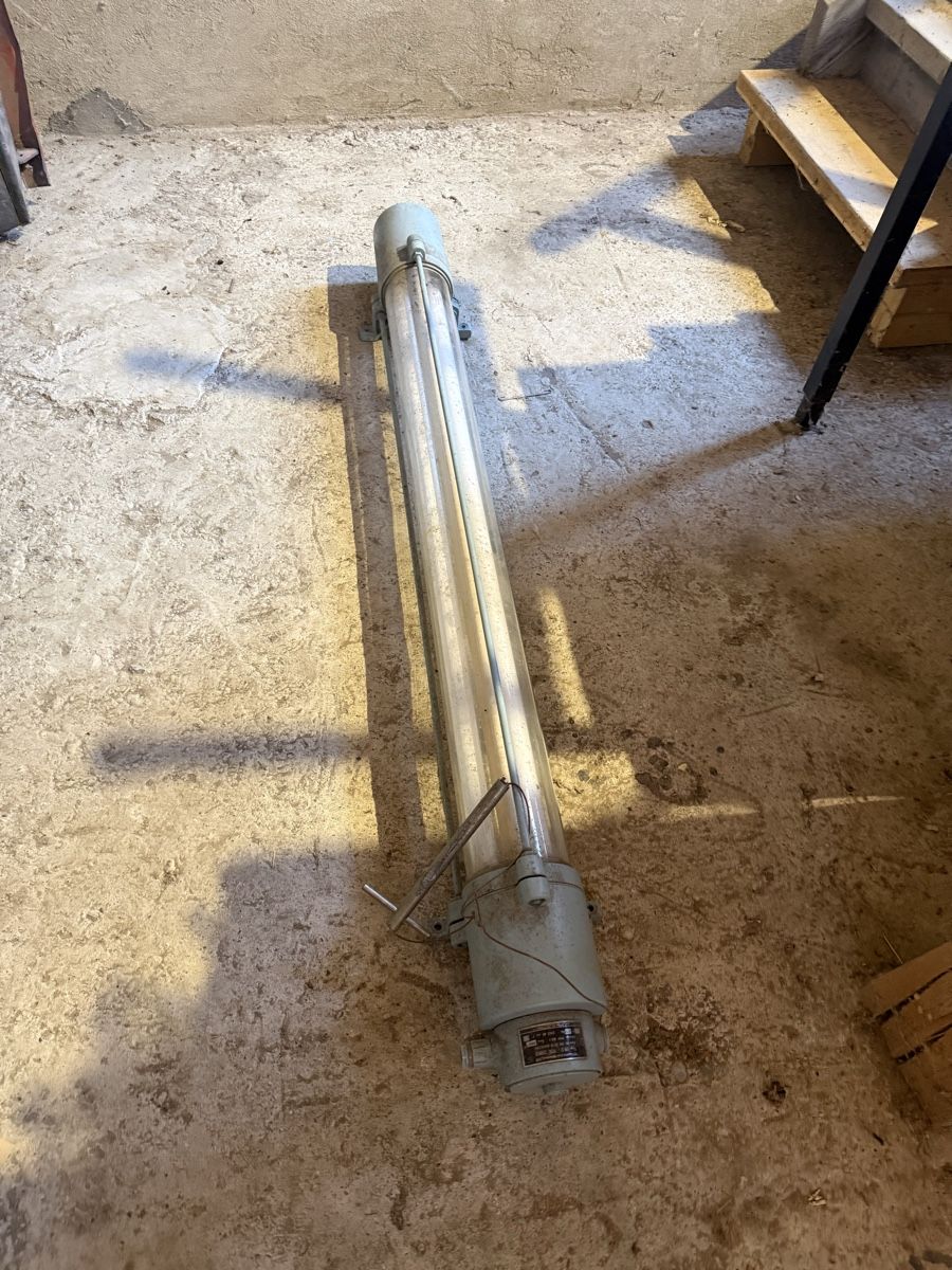 Lampadari & plafoniere: Bunkerlampe DDR AKA Electric 1600mm – Usato da Grossaffoltern venduto da hobel28 2