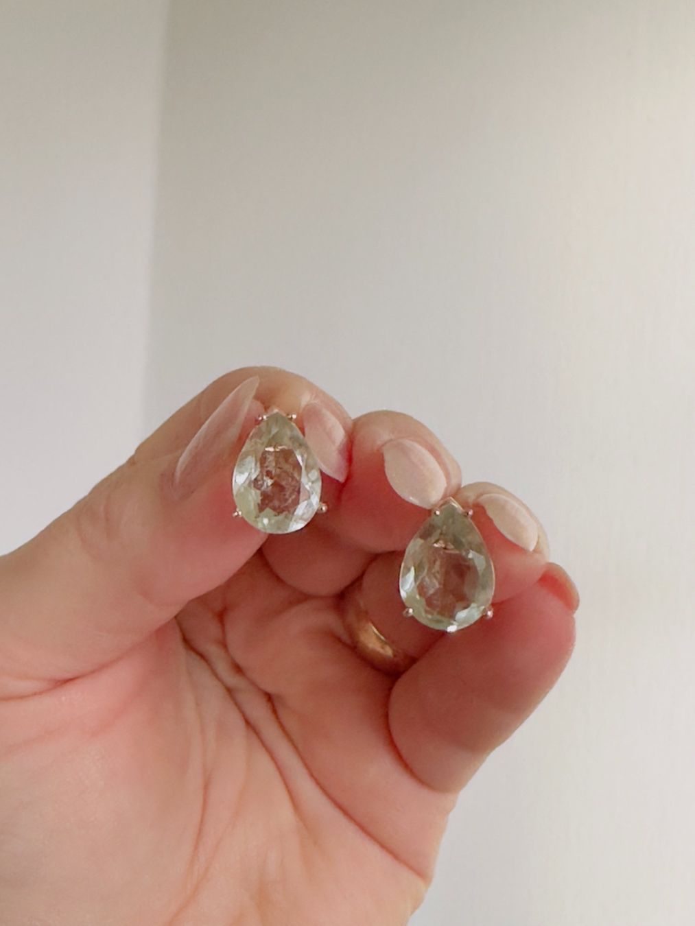 Orecchini pendenti & Orecchini a lobo: Peridot earrings – Nuovo e nell'imballaggio originale da Genève venduto da AGBERG 2