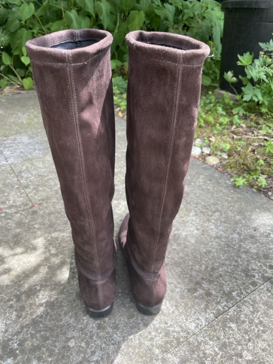 Scarpe da donna: Braune Wildleder Stiefel Grösse 39 – Nuovo (secondo la descrizione) da Zürich venduto da Galfran 1