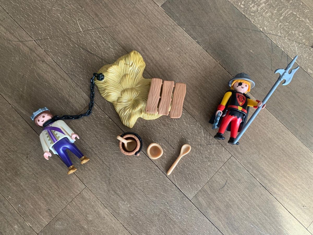Playmobil Giocattoli: Playmobil - Gefangener König – Usato da Winterthur venduto da jen_26cg