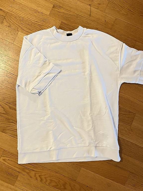 T-Shirts: Weißes T-Shirt von FSBN – Gebraucht aus Klingnau von sop_jj59
