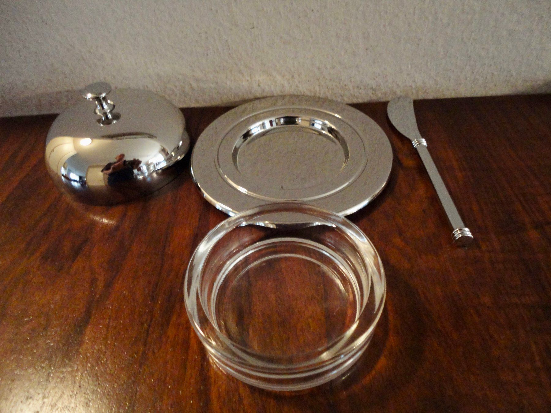 Altre Stoviglie: Butterdose mit Messer Chrom Neu. – Nuovo e nell'imballaggio originale da Wädenswil venduto da FILI10 2
