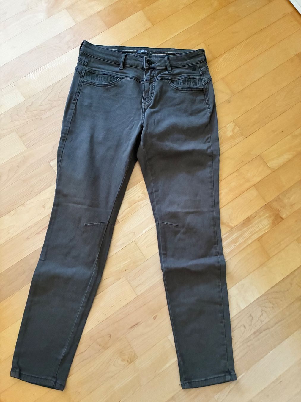 Nile Jeans: Hose Nile – Gebraucht aus Belp von 6RaFu9