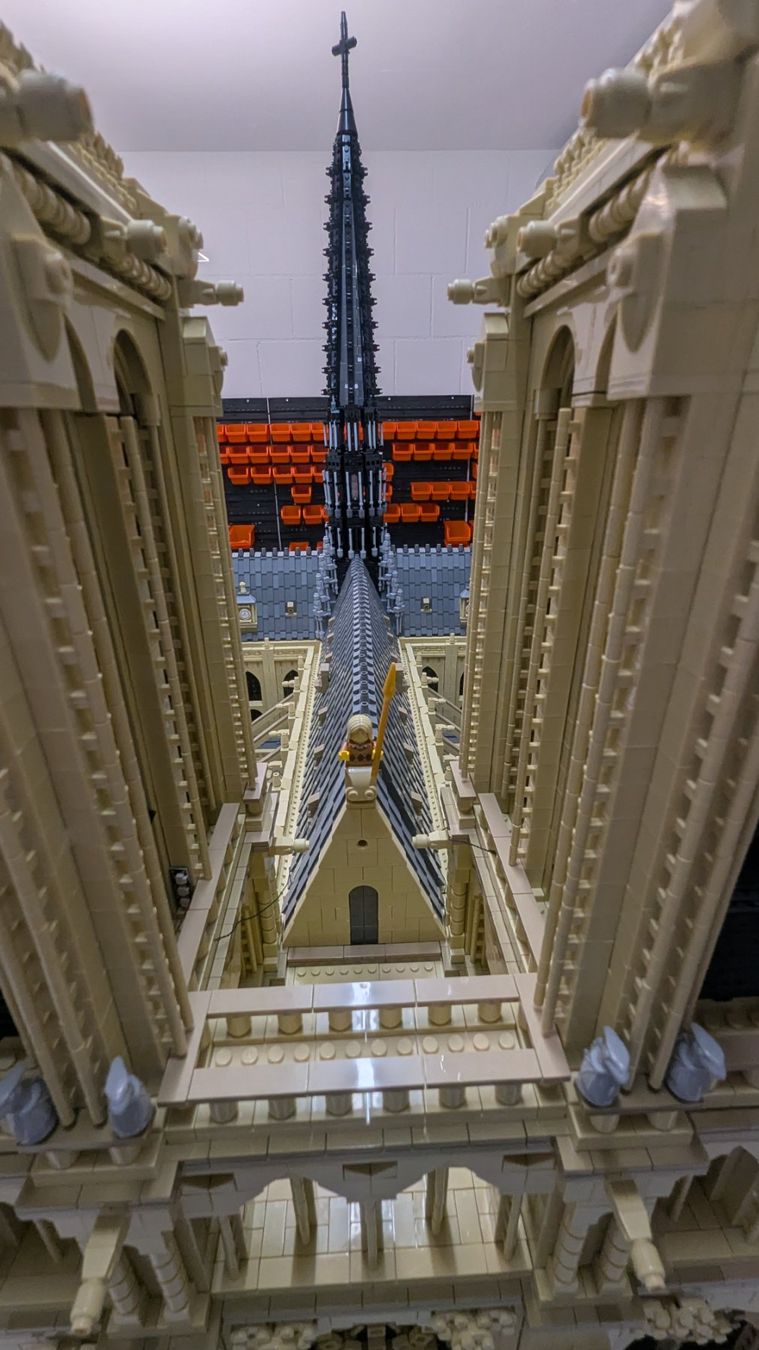 Kit di costruzioni: Notre Dame Stebricks Lego 150x110x60cm – Nuovo (secondo la descrizione) da Bönigen venduto da Twpin 8