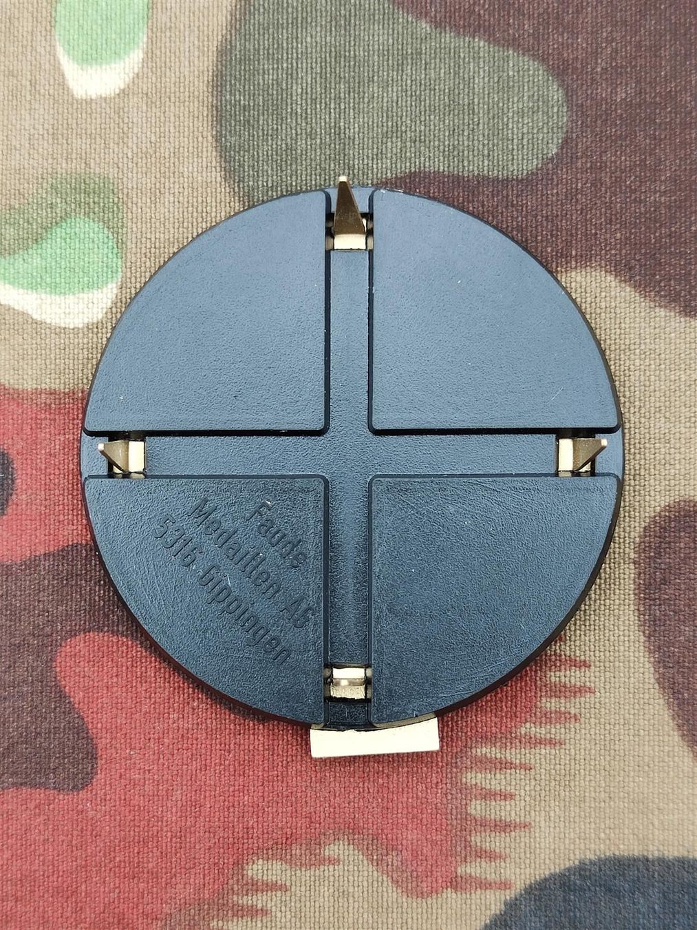 Placchette & Badge: Béretemblem LW Na/Uem Schulen Dübendorf – Usato da Bauma venduto da SwissMilitaria 1