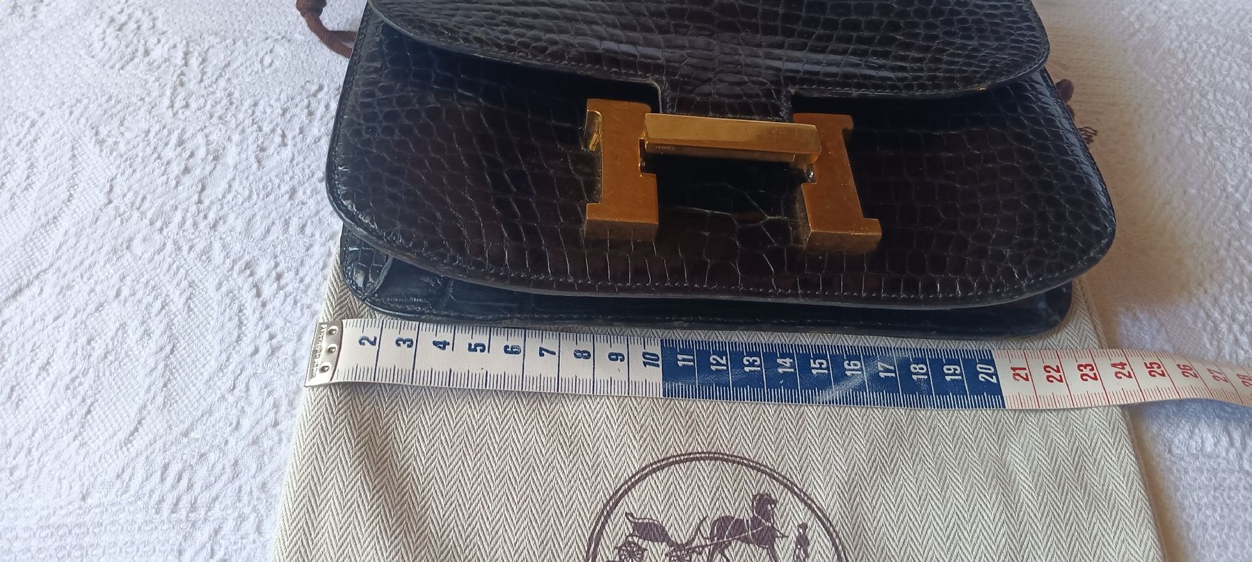 Hermès Taschen für Damen: HERMES Krokotasche, schwarz – Gebraucht aus Maienfeld von Andyr44 1