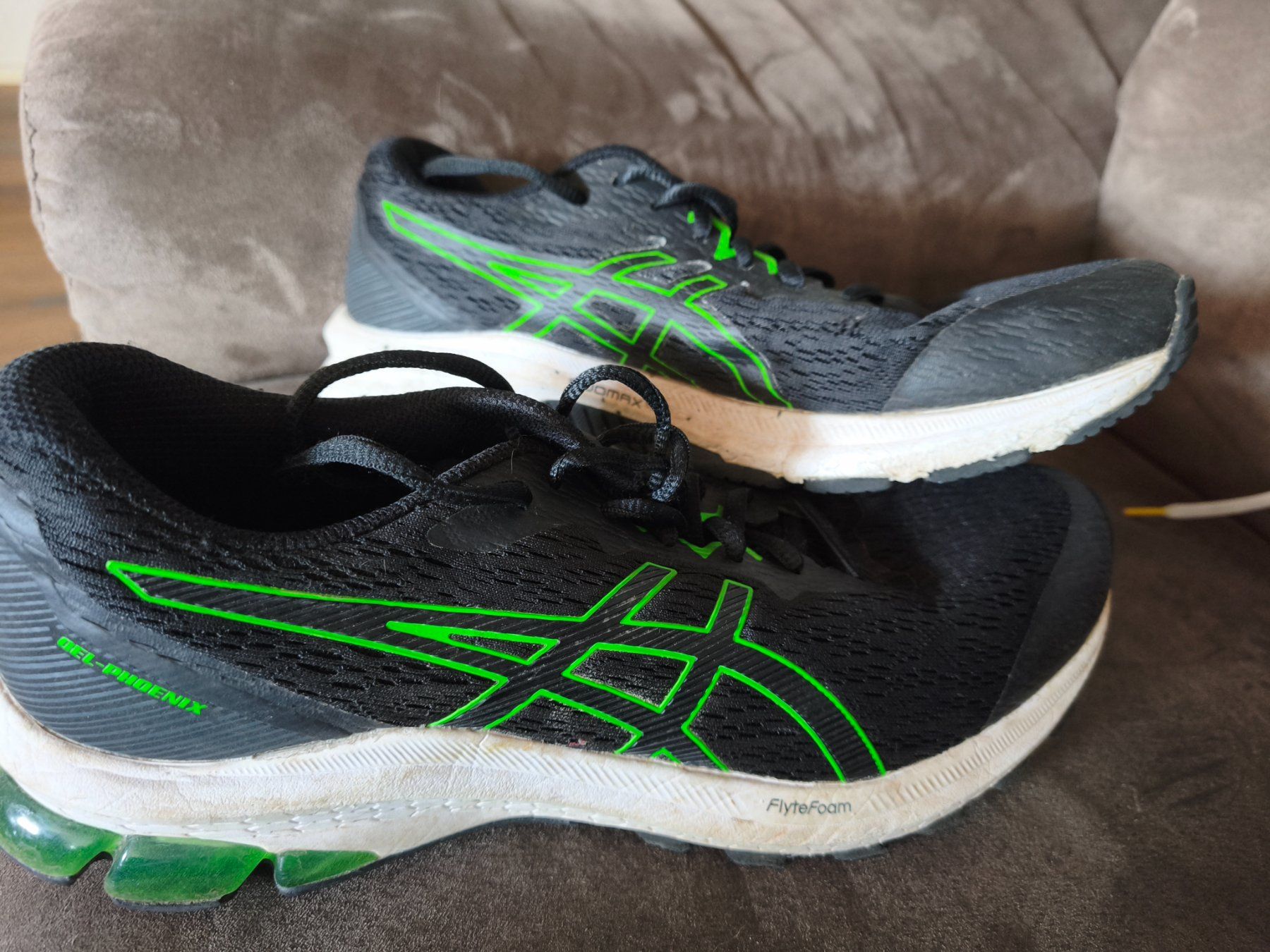 Asics Scarpe da uomo: Laufschuhe Asics Gr. 43.5 – Usato da Unterendingen venduto da Adrienne4 2