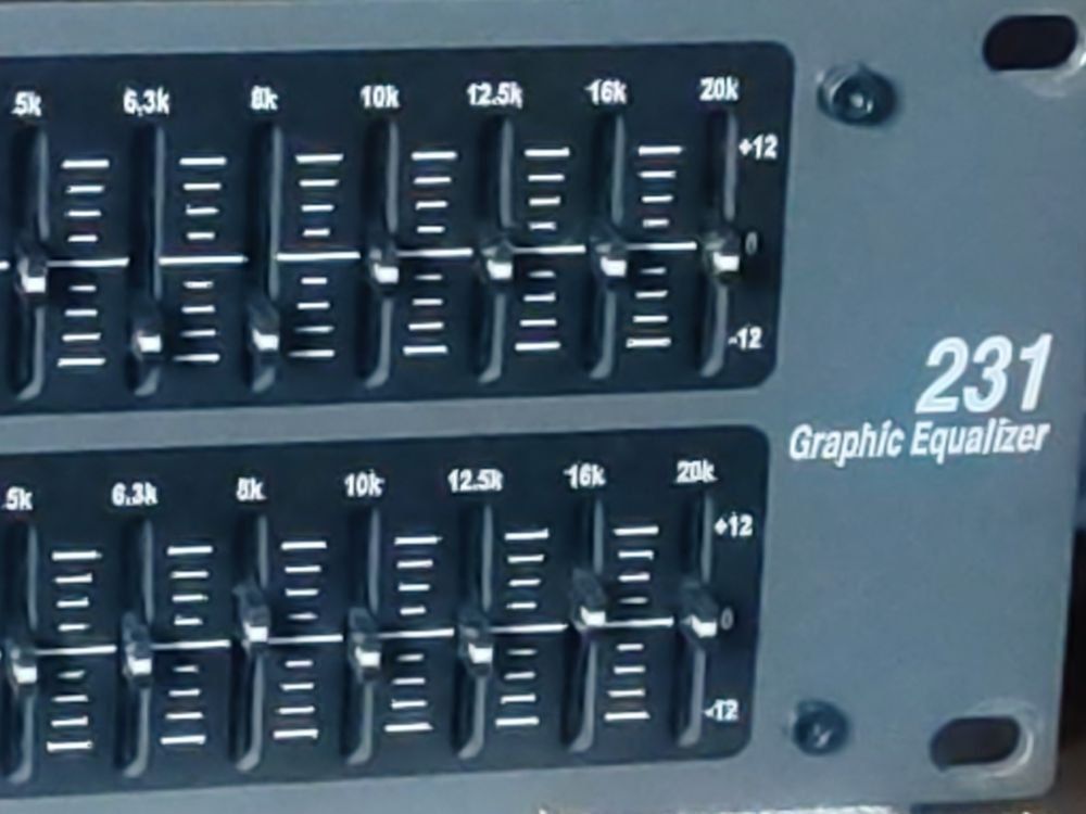 Dbx Equalizzatori: dbx 231 graphic Equalizer – Usato da Zénauva venduto da Alois6 1