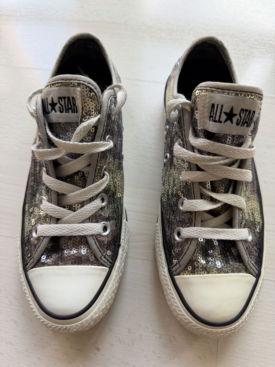 Converse Scarpe da donna: Baskets Converse Chuck Taylor sequins taille 36.5 gris – Nuovo (secondo la descrizione) da Monthey venduto da Ben1 1