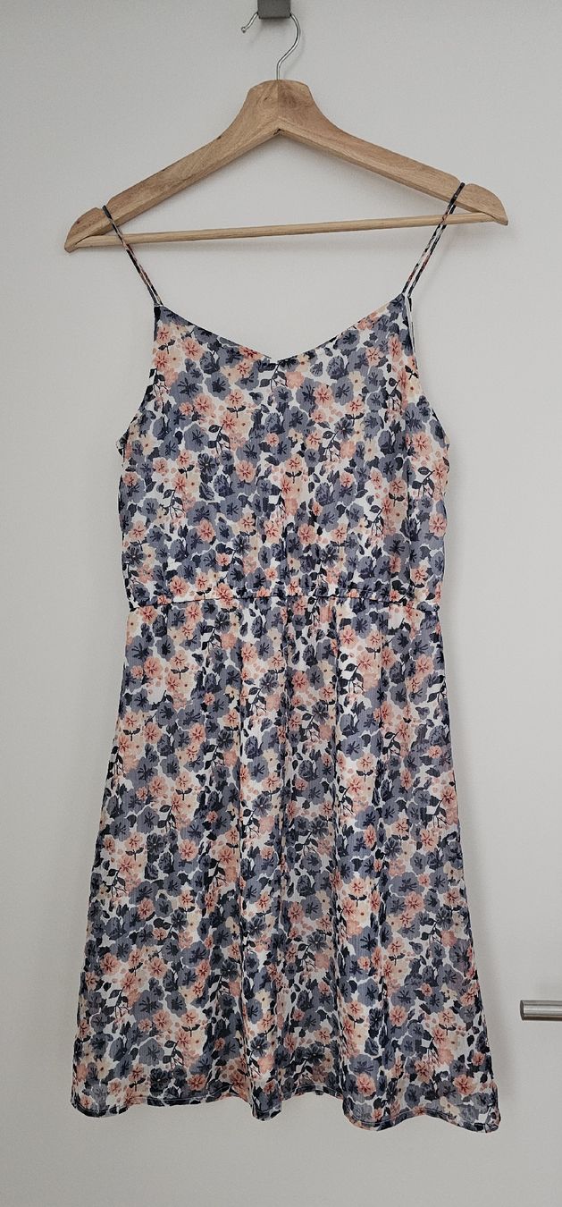 Vero Moda Vestiti: Sommerliches Vero Moda Kleid mit Blumenmuster, Gr. S – Usato da Winterthur venduto da Szabo91 1