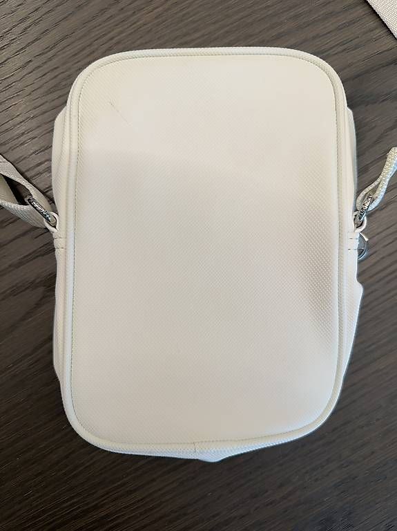 Altro in  Abbigliamento & Accessori: Tracolla Lacoste – Usato da Parpan venduto da pba_x87s 1