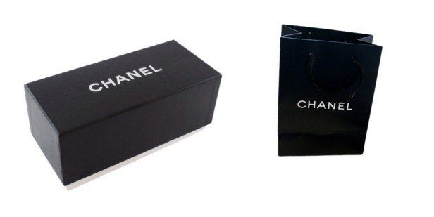 Chanel Borse da donna: CHANEL Box + Papiertasche klein **NEU** – Nuovo (secondo la descrizione) da Stehrenberg venduto da AB-C
