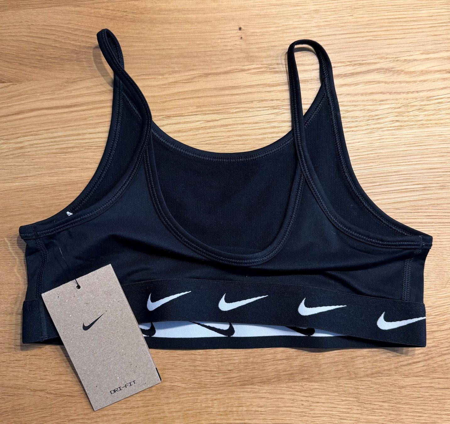 Nike Camicette, T-shirt & Top: Top für Kinder – Nuovo e nell'imballaggio originale da Studen BE venduto da Ironbonehead 1