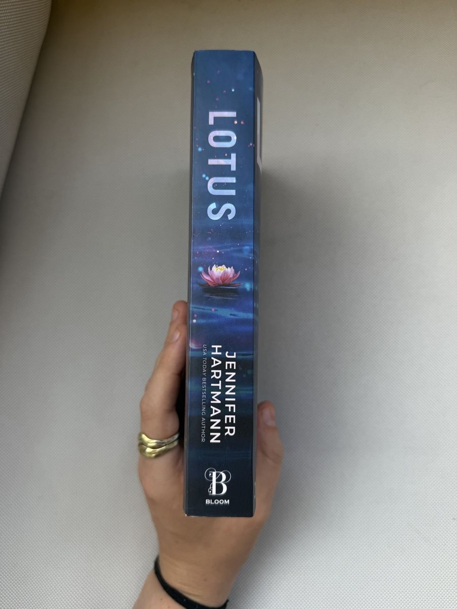 Bücher: Lotus - Jennifer Hartmann – Neu (gemäss Beschreibung) aus Bern von joannnne 2