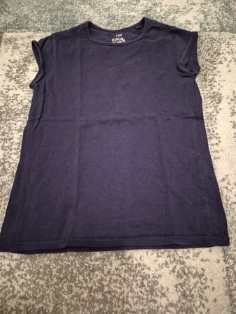 schwarzes T-Shirt Gr.122 cm